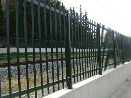 Vallado estación ferroviaria de Jaén