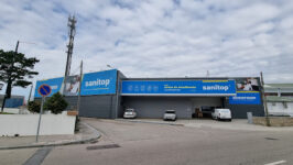 Loja de ferragens Sanitop - Porto