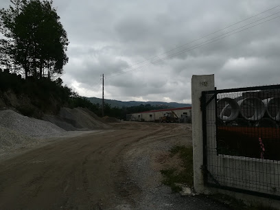 Loja de ferragens Freitas & Filhos Lda