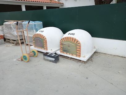 Loja de ferragens Pereira e Cruz, Lda.