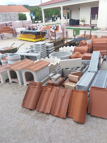 Loja de ferragens Louro & Caetano Lda.