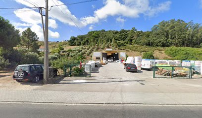 Loja de ferragens Revilena-Comercio De Revestimentos, Lda.